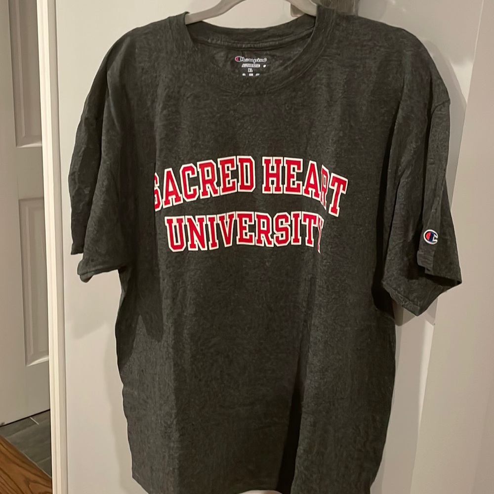 Sacred Heart University Champion tee xl heather gray